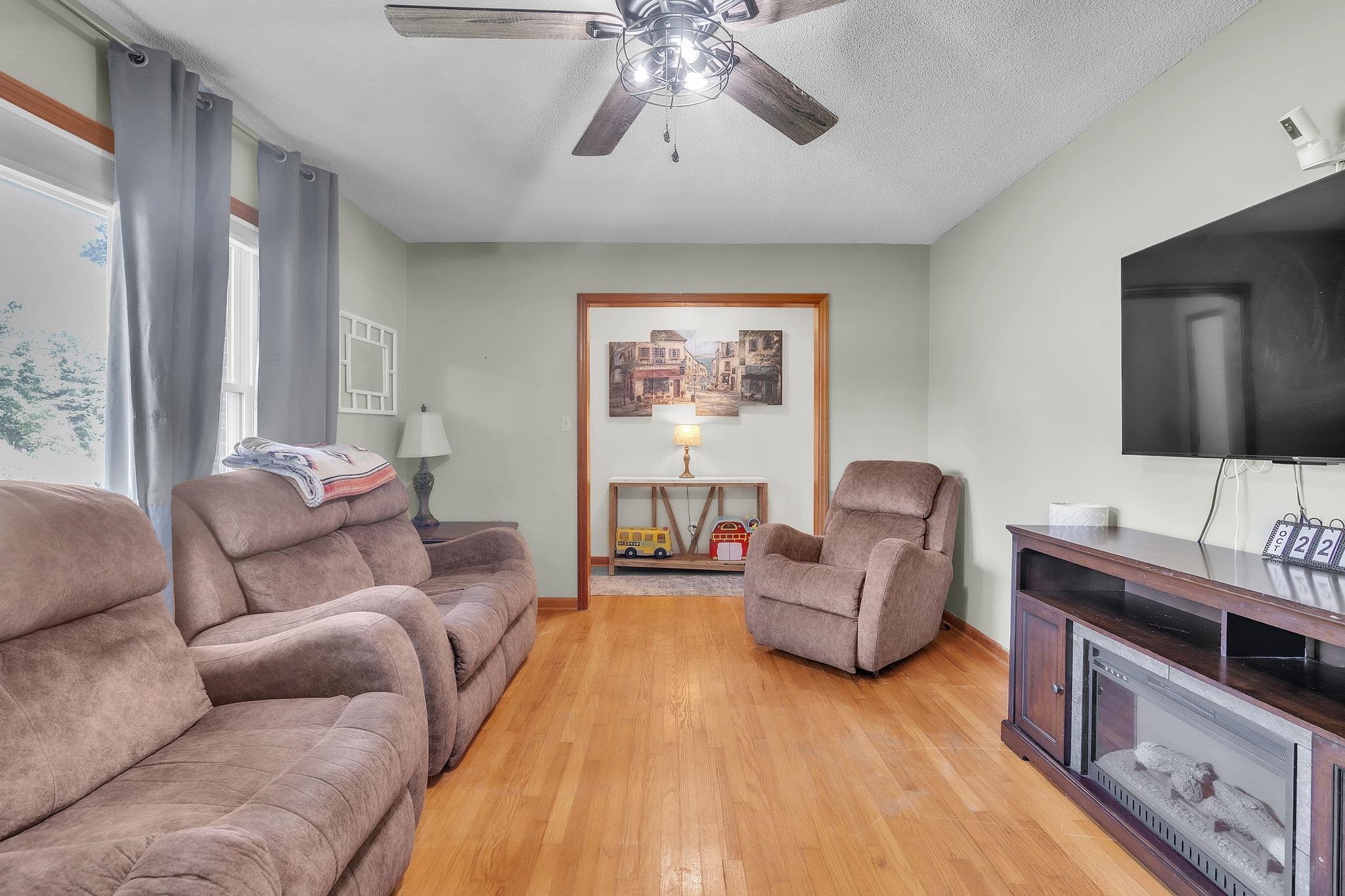 112 Southland Court Property Photo 4