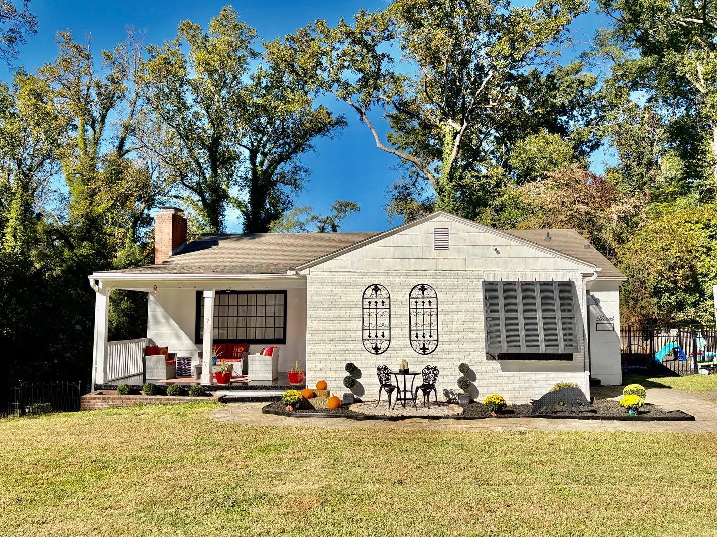 108 E Crescent Road Property Photo 1