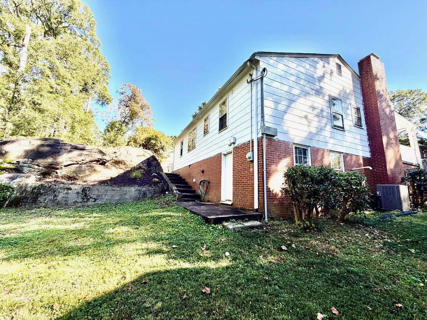 108 E Crescent Road Property Photo 6