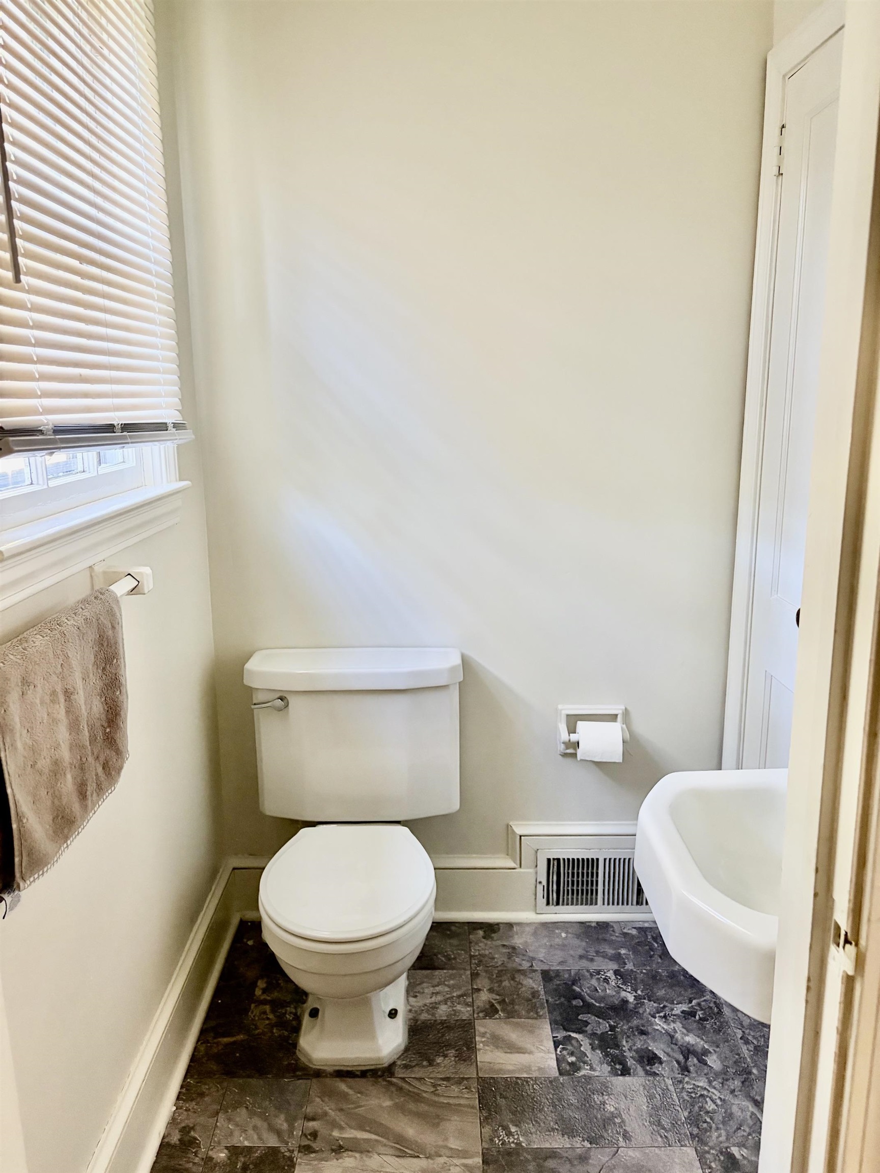 108 E Crescent Road Property Photo 18