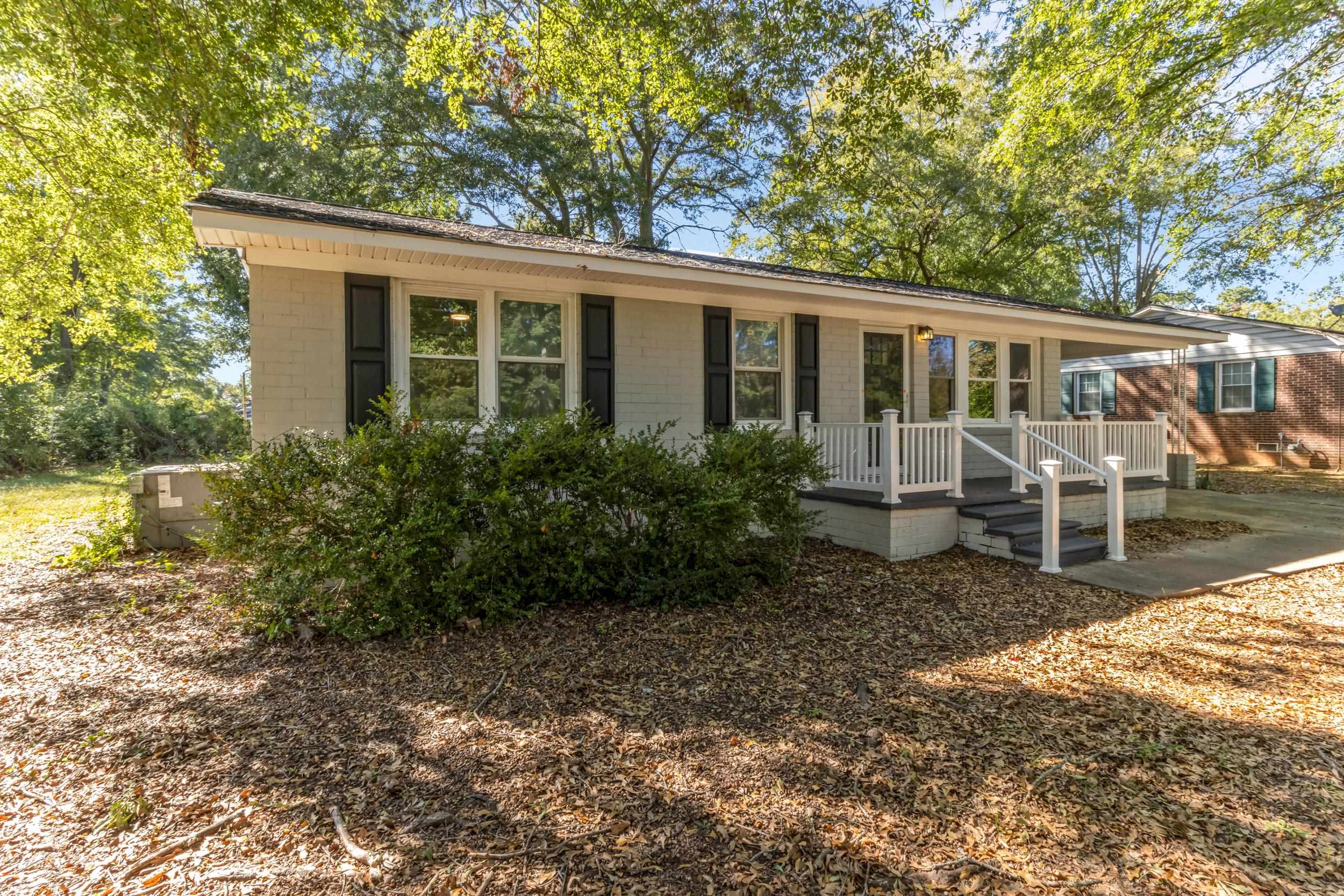 2005 W Buford Street Property Photo 4