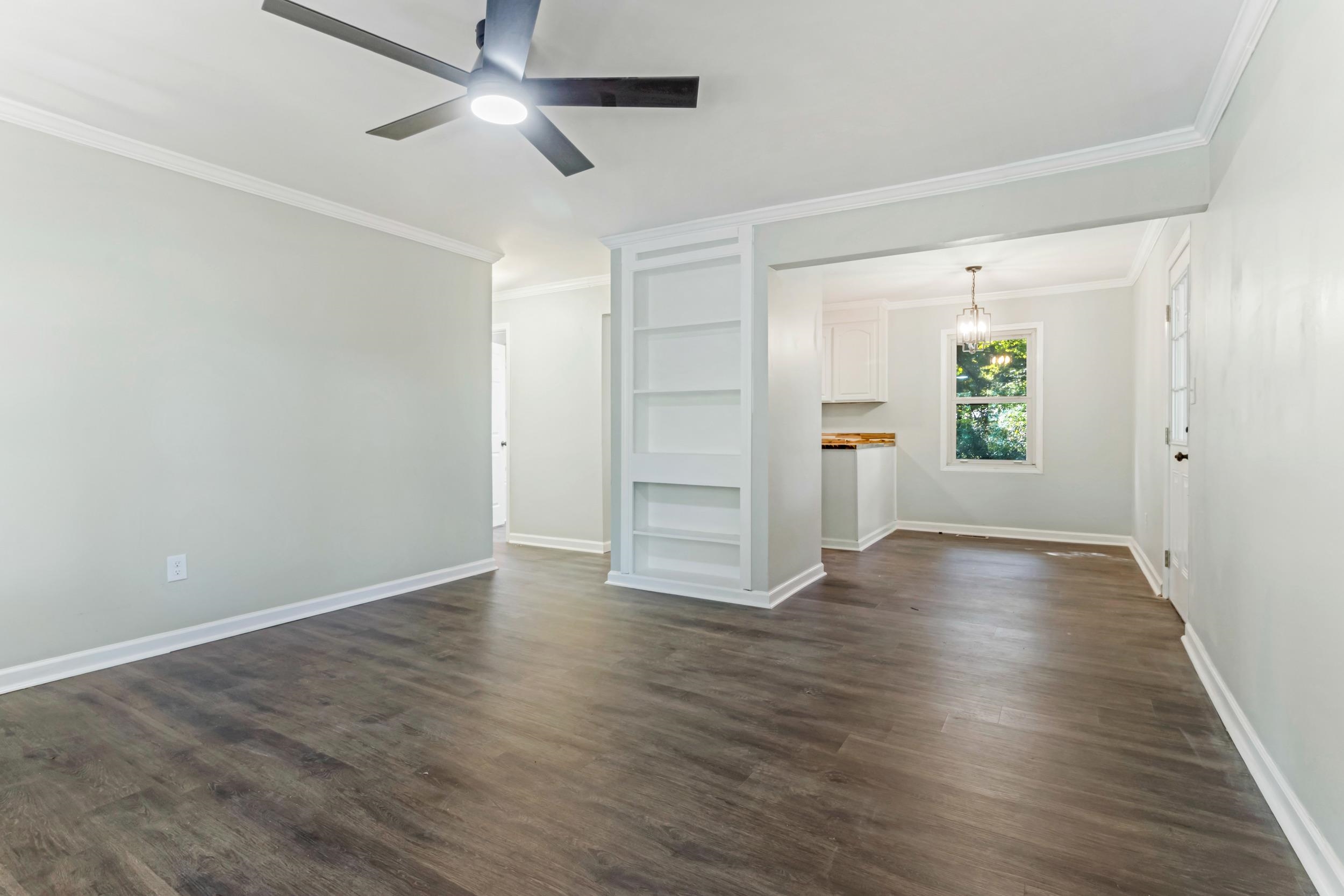 2005 W Buford Street Property Photo 8