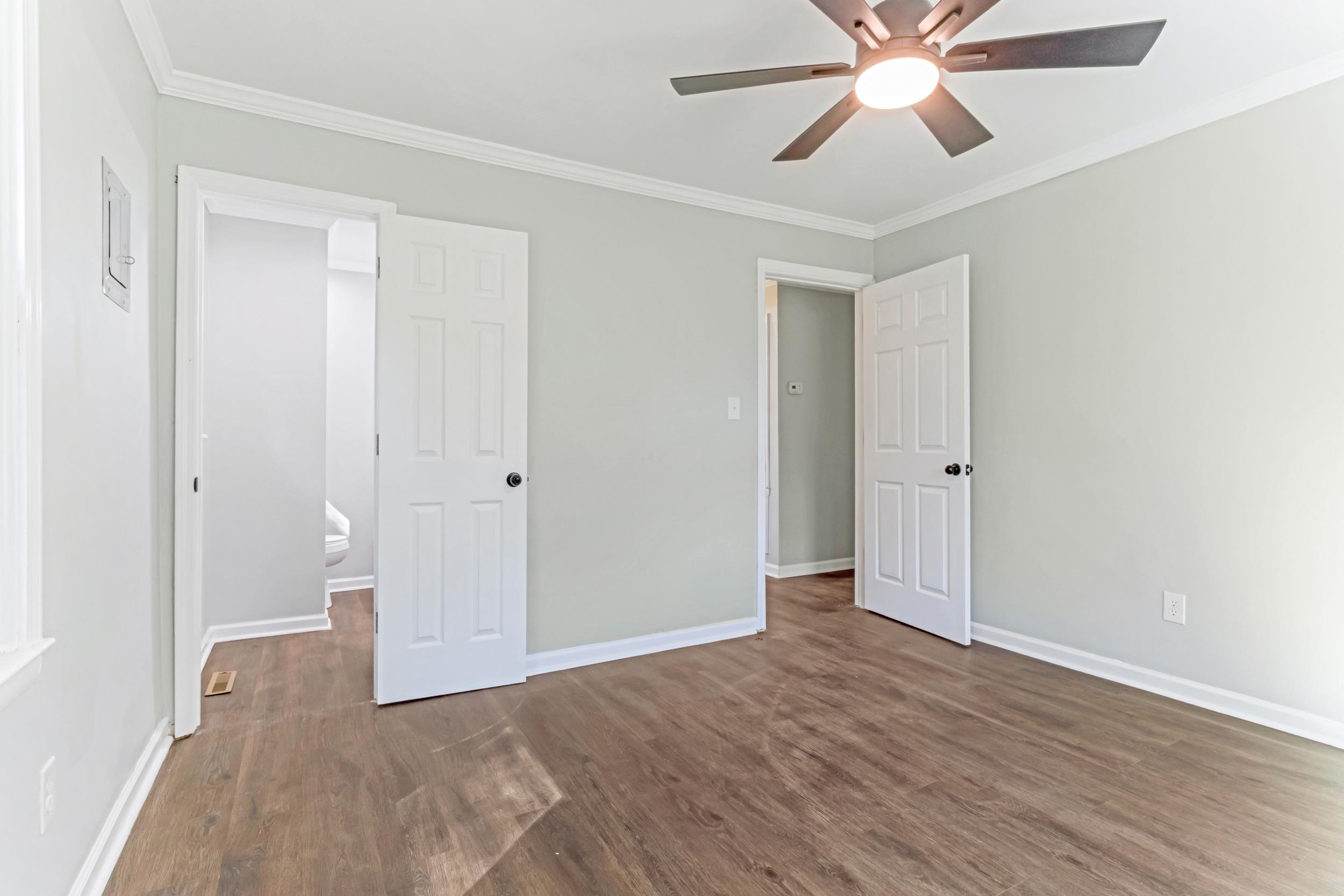 2005 W Buford Street Property Photo 16