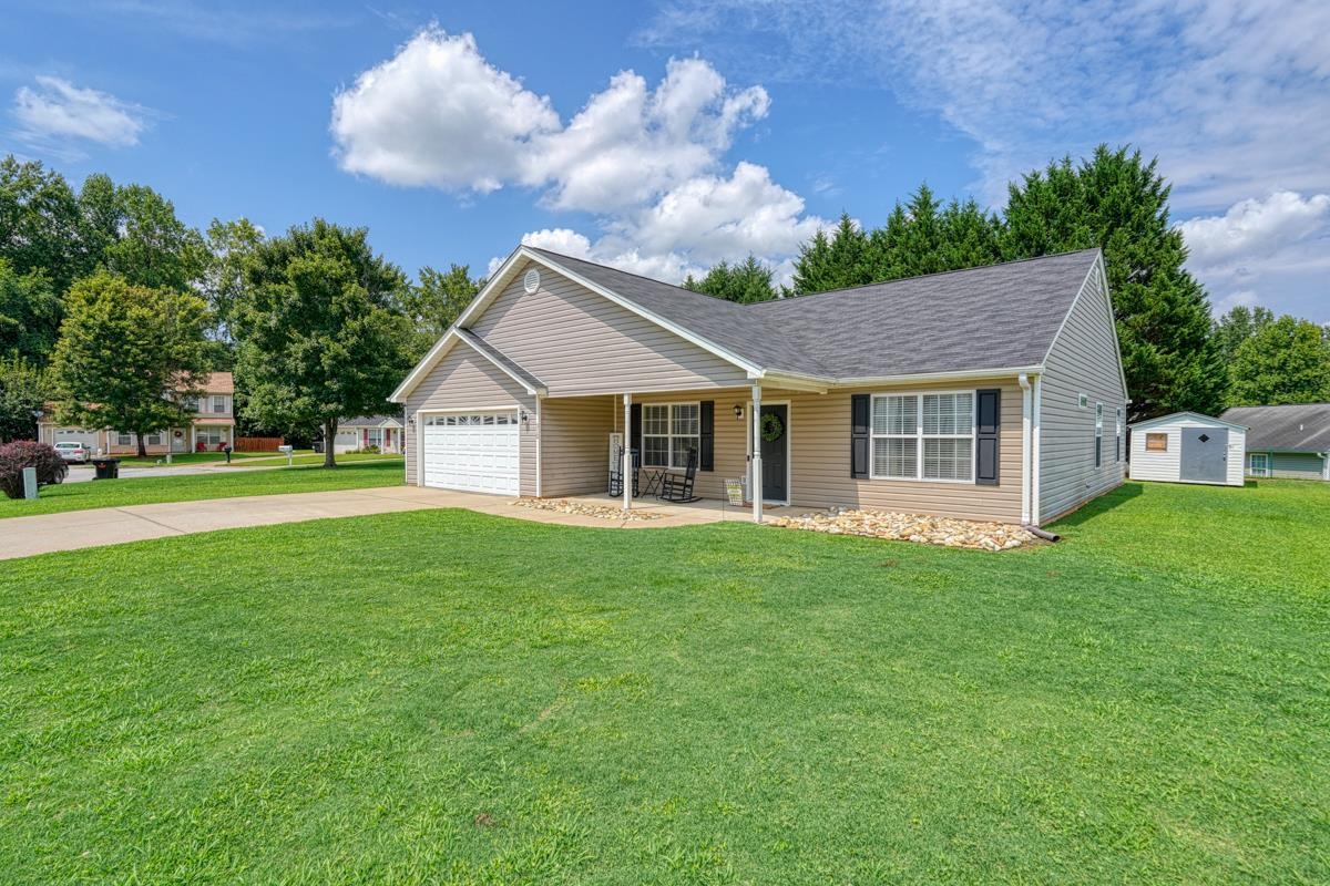 312 Steelman Dr Property Photo 2