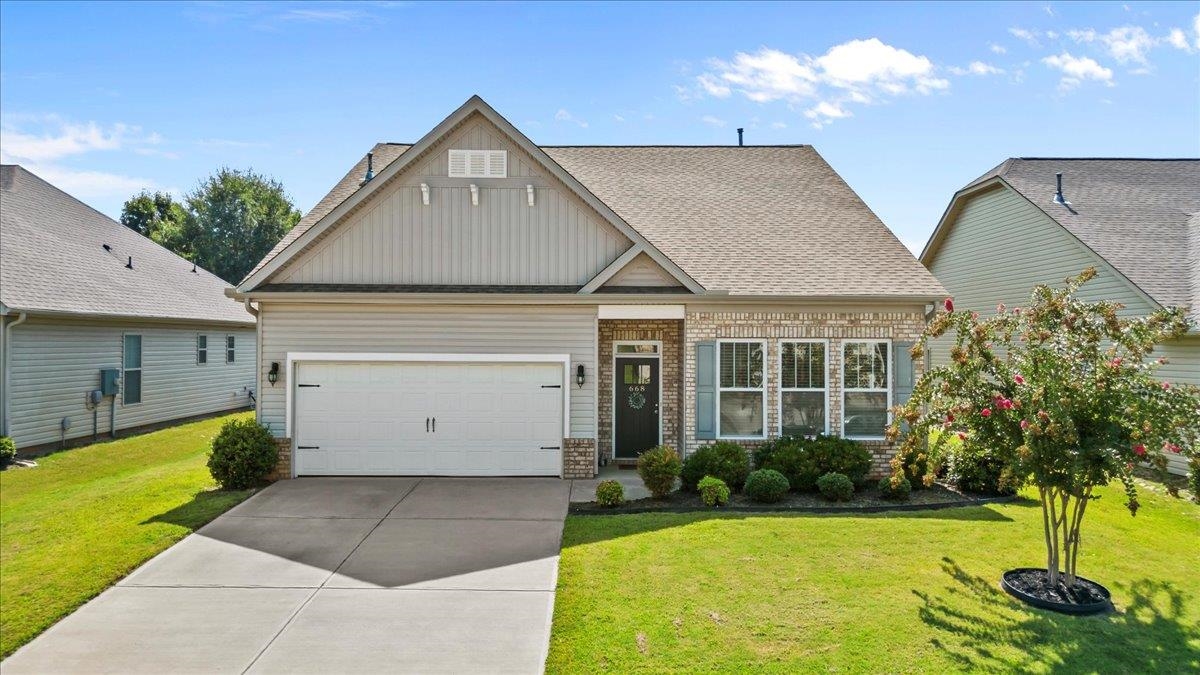 668 Ridgeville Crossing Drive Property Photo 1