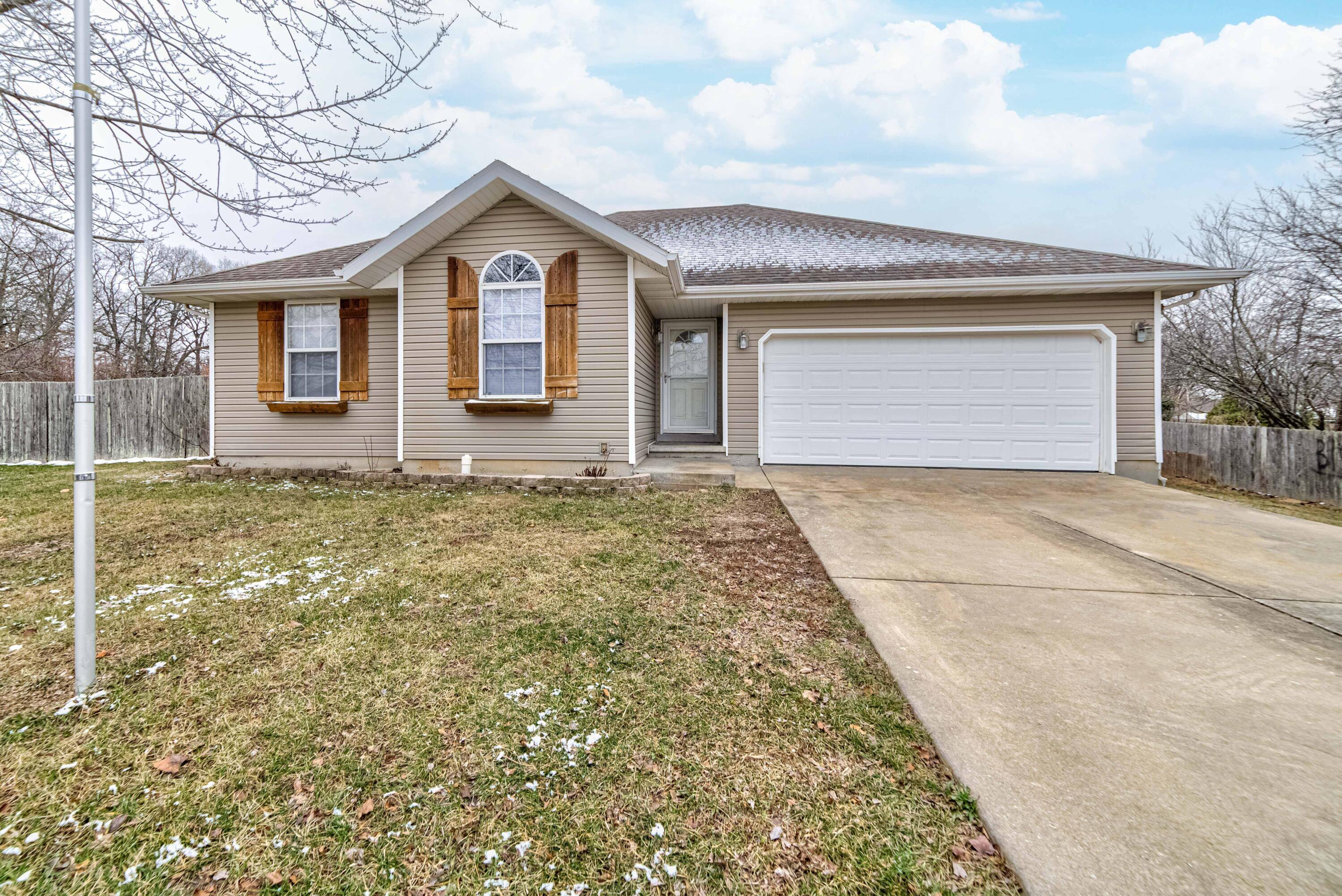 572 Cobblestone Lane Property Photo