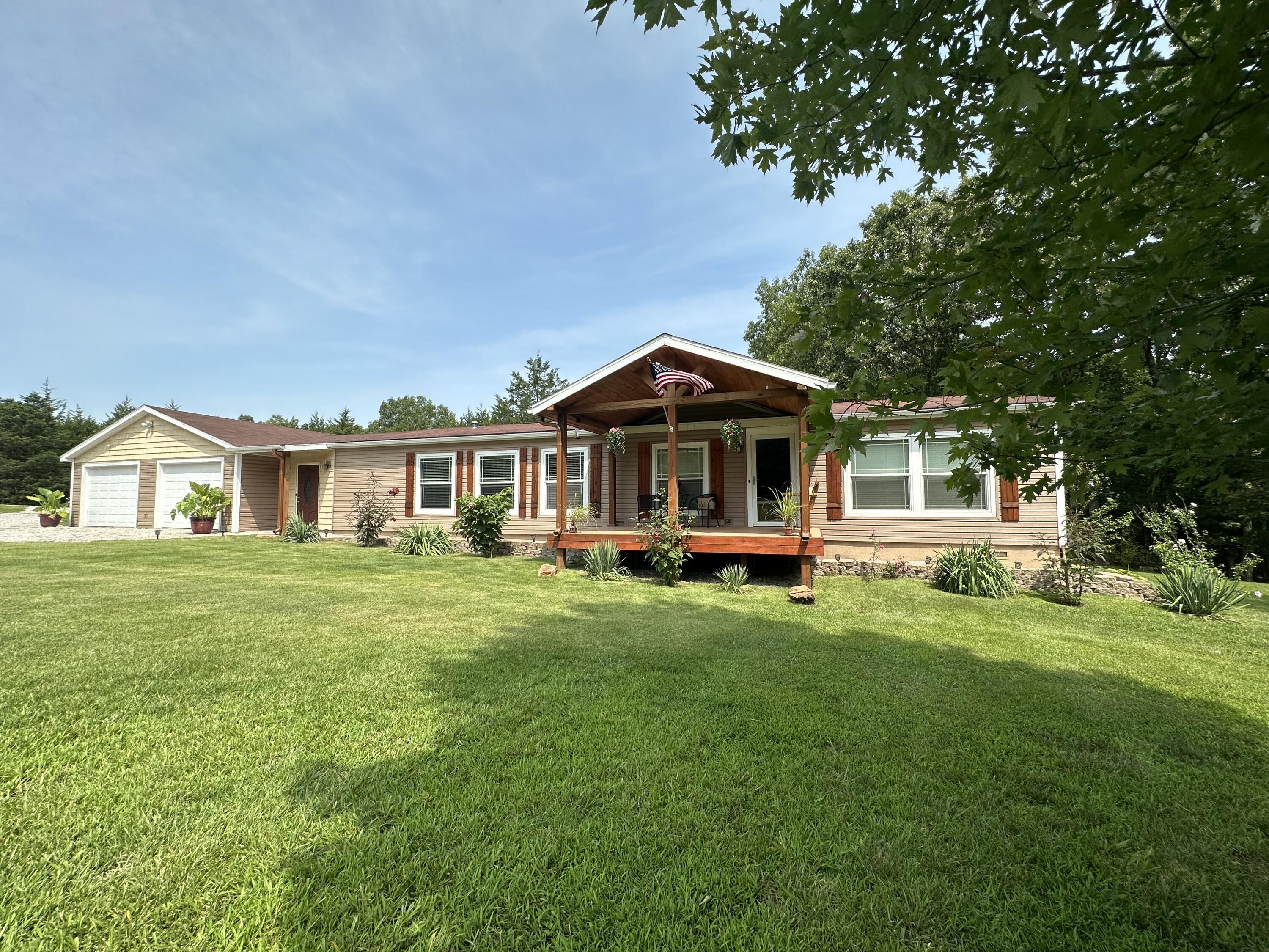 2387 East 540th Road Property Photo 1