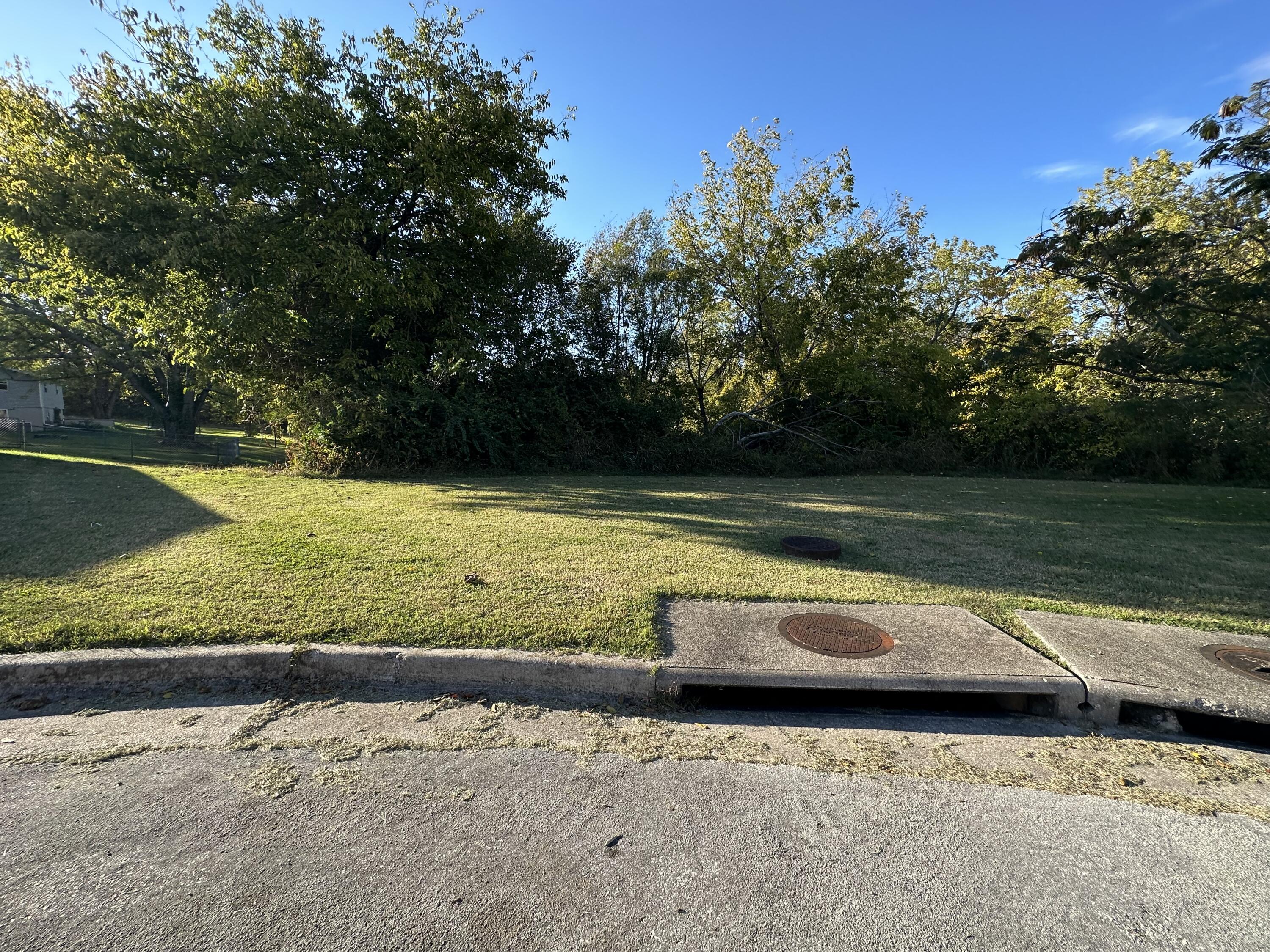 2211 South Orchard Crest Avenue Property Photo