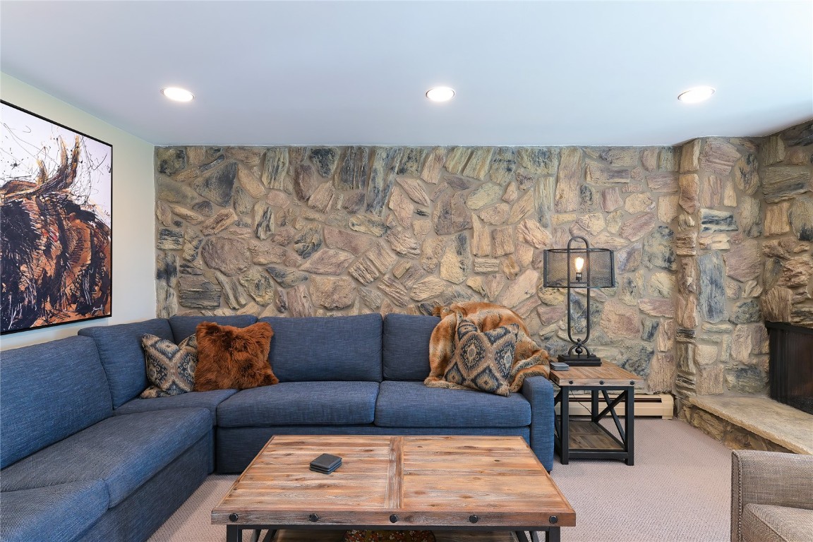 160 E La Bonte Street 102 Property Photo 8