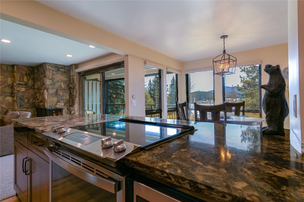 160 E La Bonte Street 102 Property Photo 11