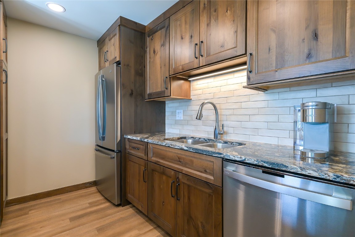 160 E La Bonte Street 102 Property Photo 14