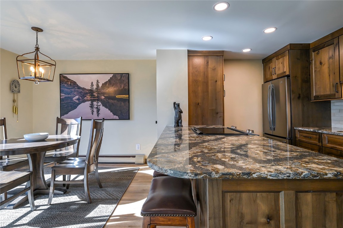 160 E La Bonte Street 102 Property Photo 15