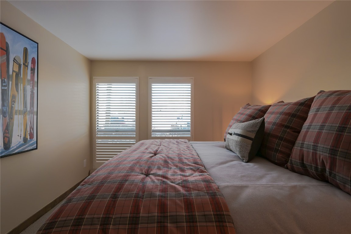 160 E La Bonte Street 102 Property Photo 22