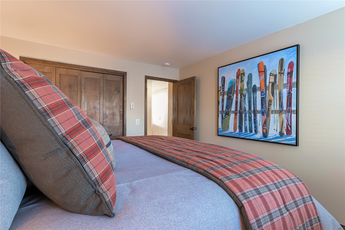 160 E La Bonte Street 102 Property Photo 24