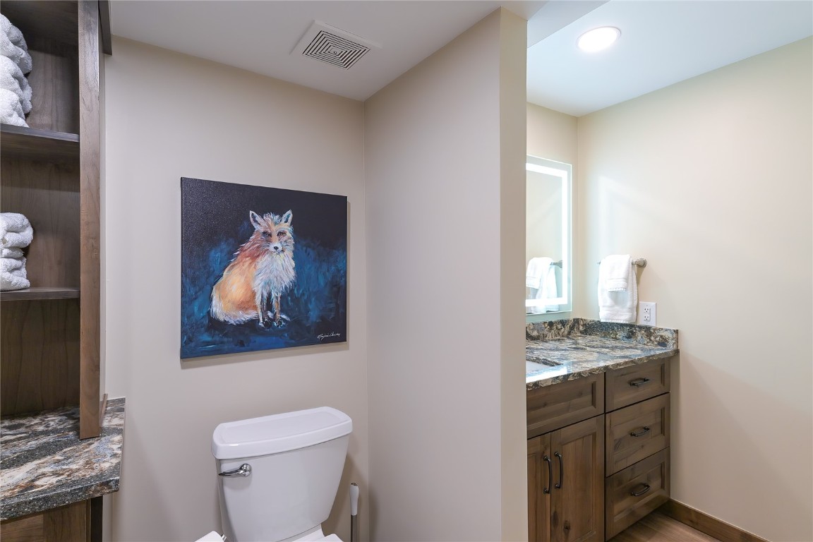 160 E La Bonte Street 102 Property Photo 27