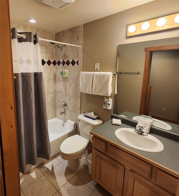 75 Snowflake 726/49 Property Photo 5