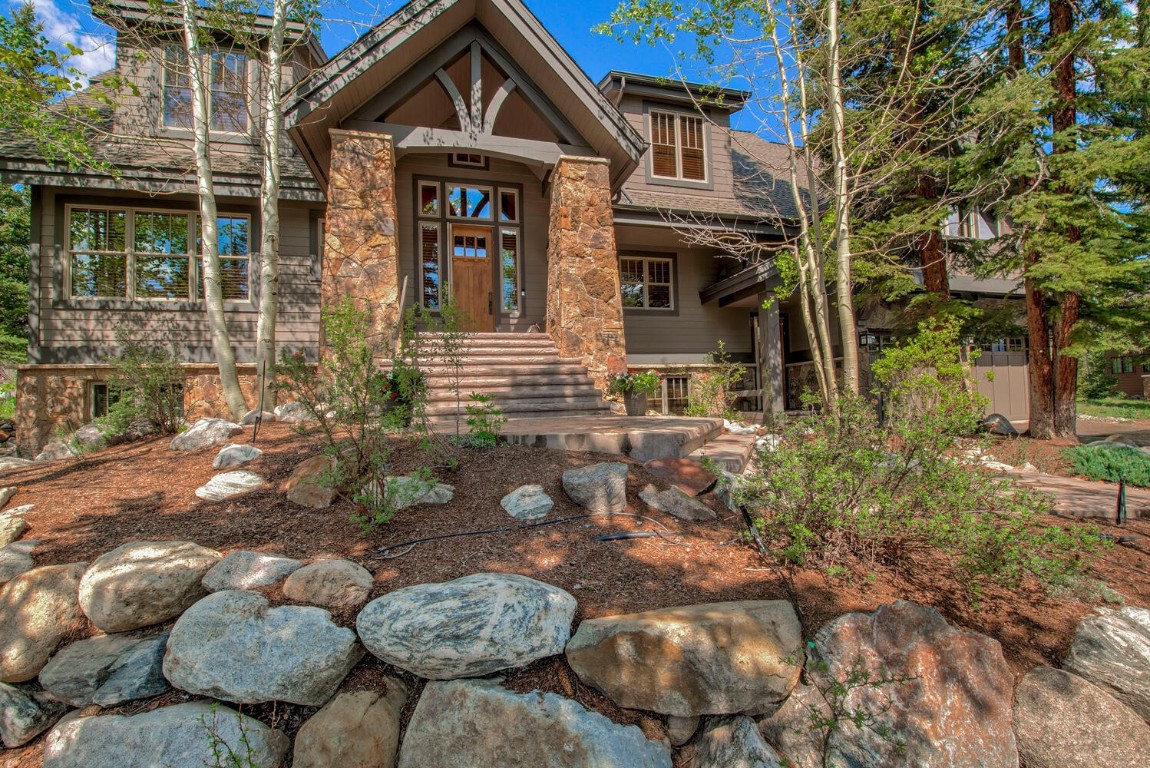 862 Penstemon Road Property Photo 1