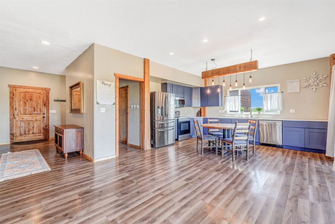 38290 Hillcrest Court Property Photo 10