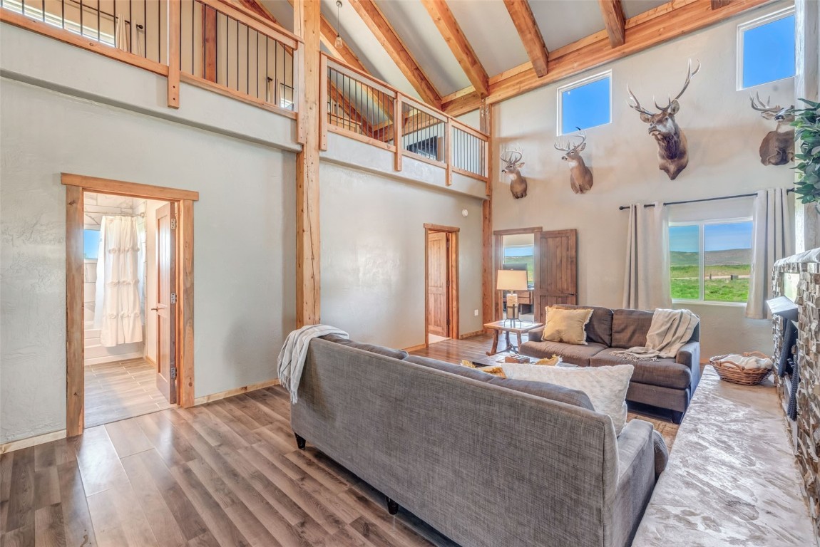 38290 Hillcrest Court Property Photo 15