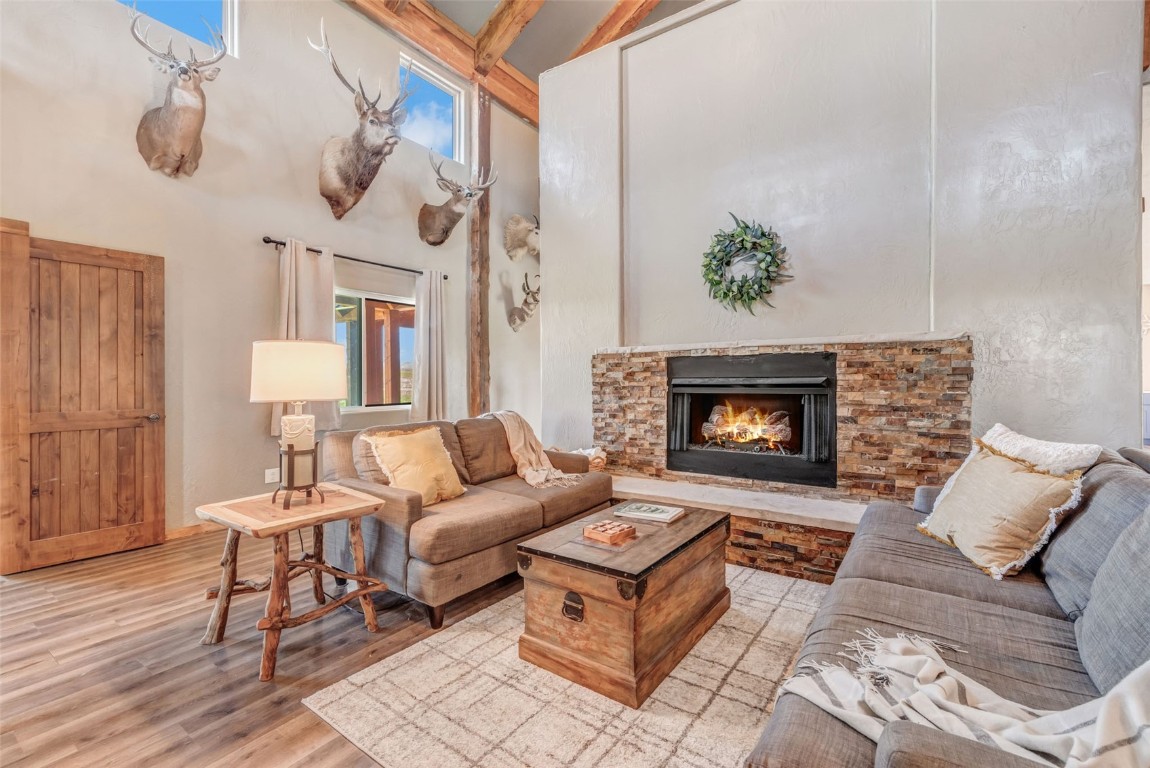38290 Hillcrest Court Property Photo 16