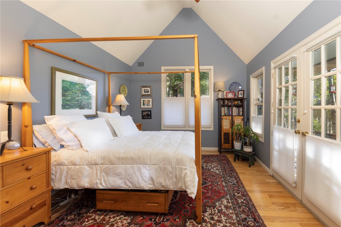 102 S High Street Property Photo 15