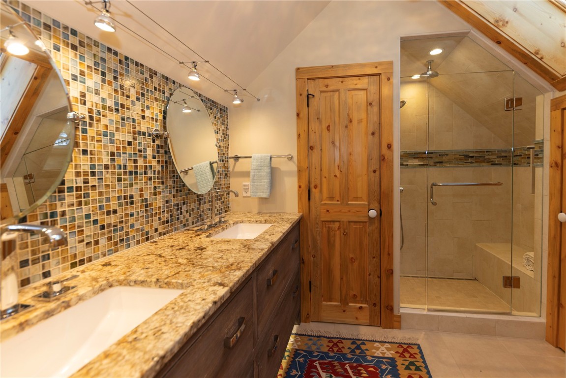 102 S High Street Property Photo 29