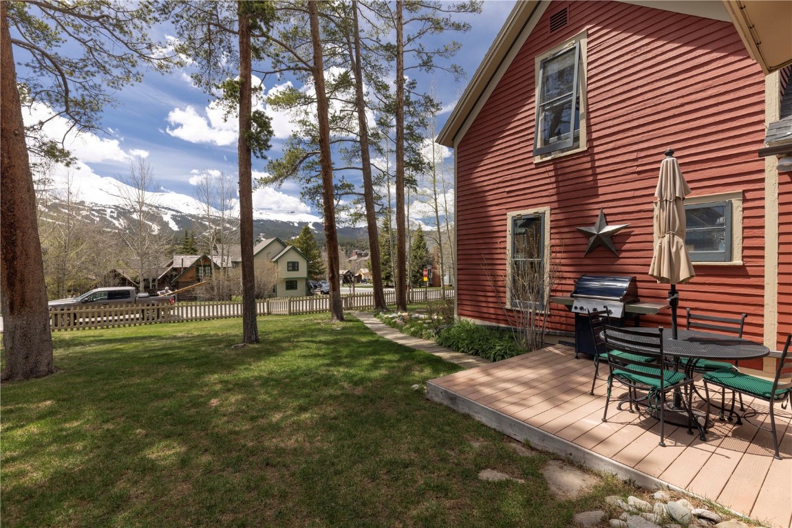 102 S High Street Property Photo 40