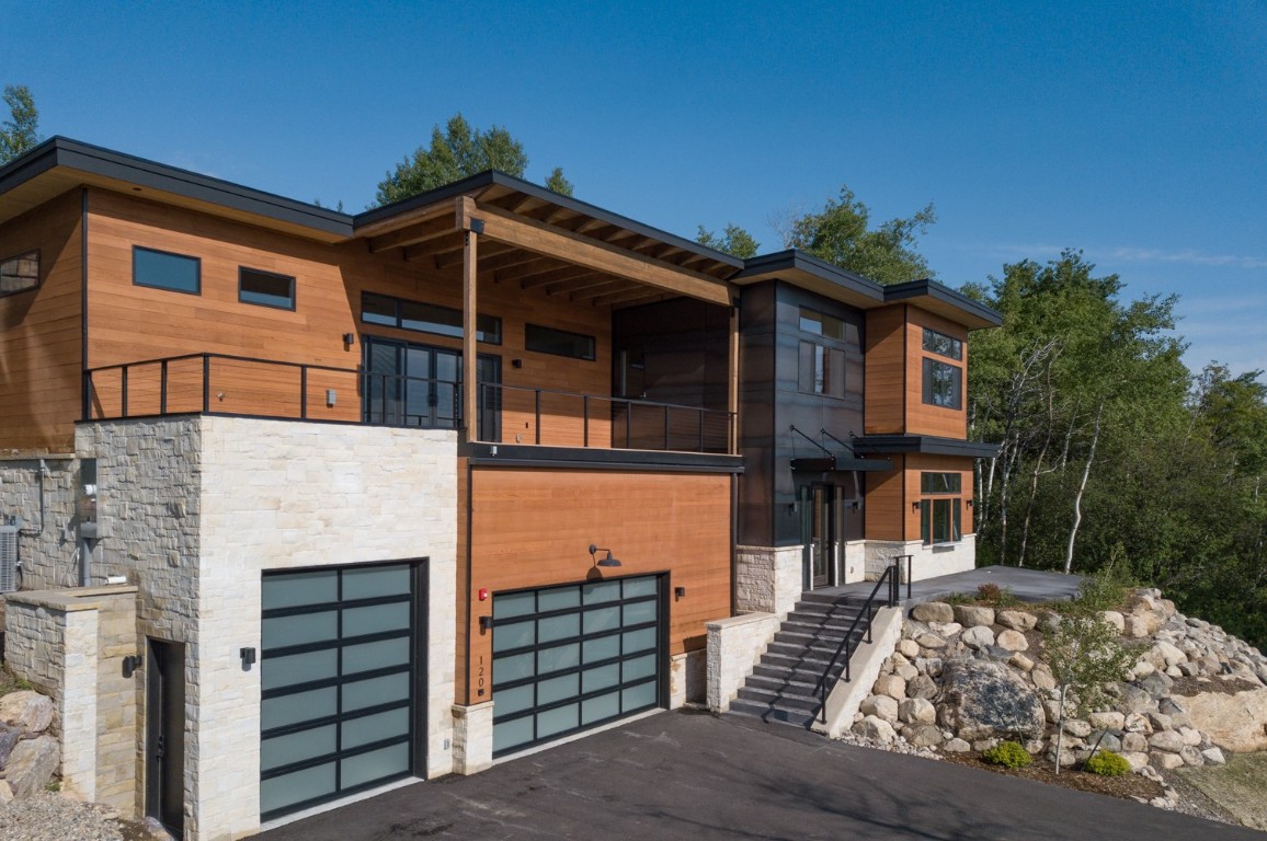 120 Alpine DRIVE