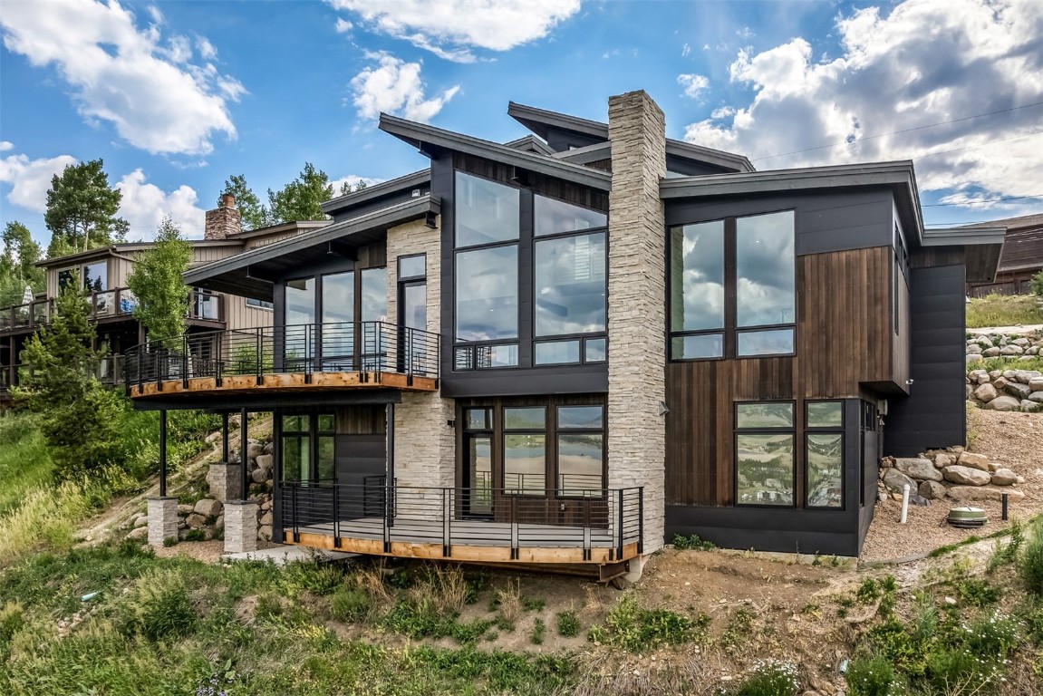 512 Lake View Drive Property Photo