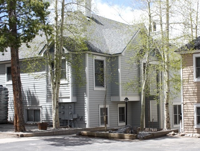 430 S Ridge Street F3 Property Photo