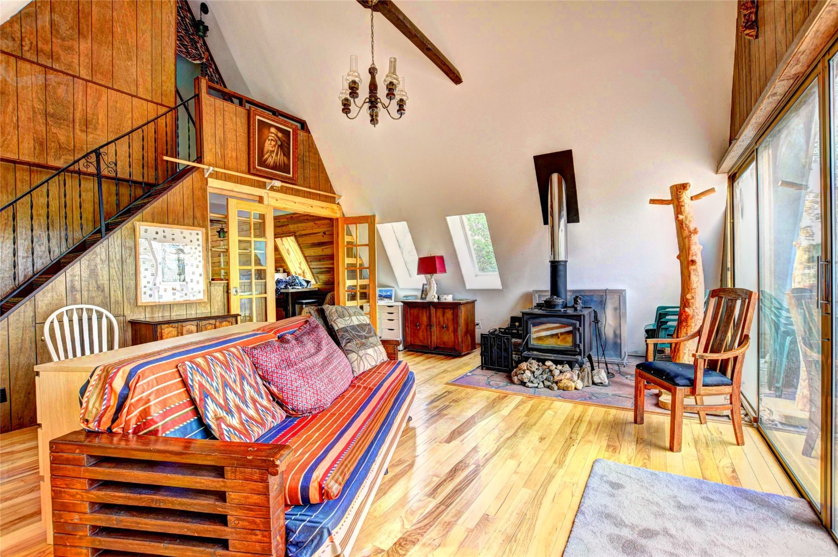 567 Haida Road Property Photo 7
