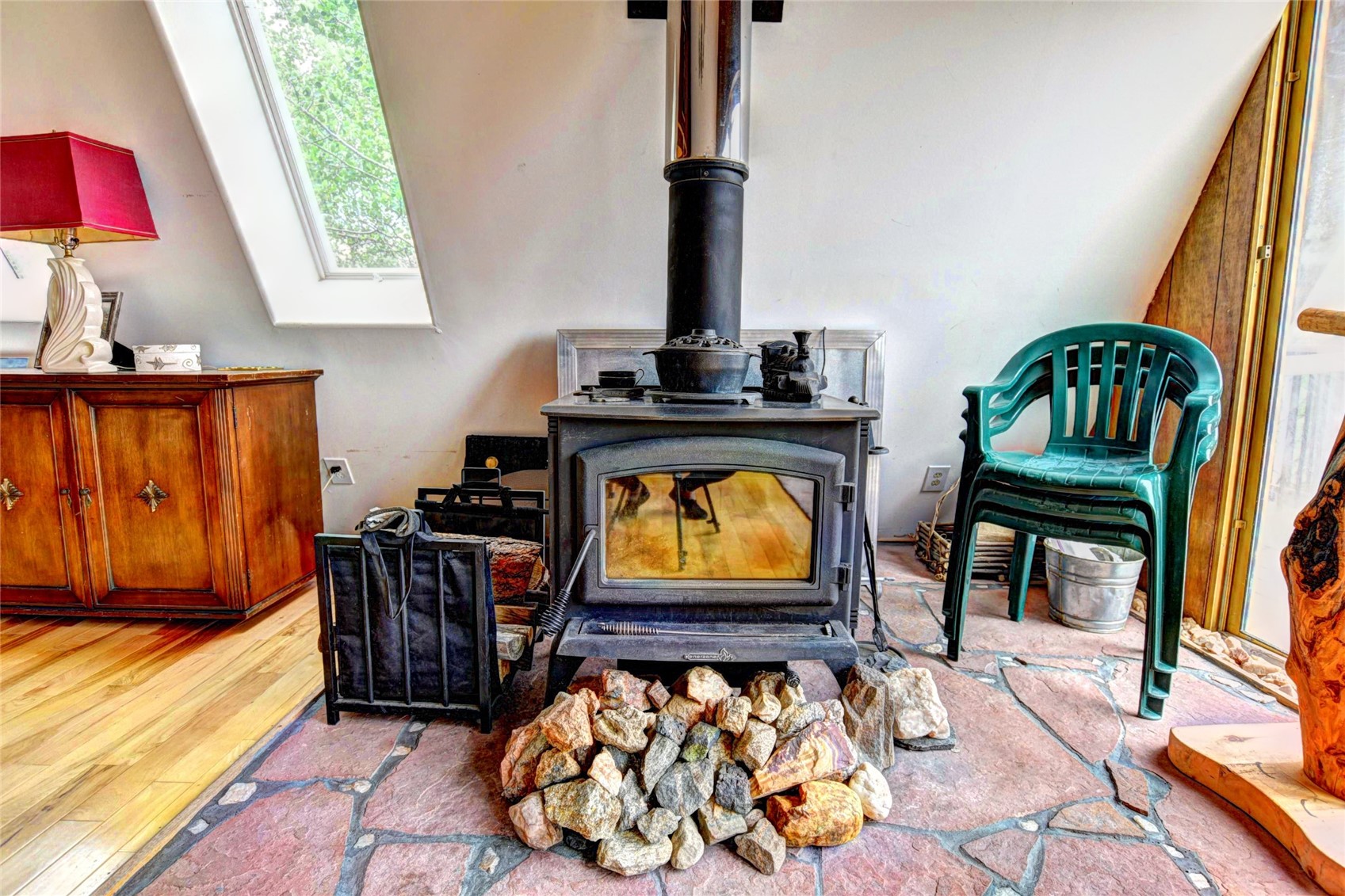 567 Haida Road Property Photo 35