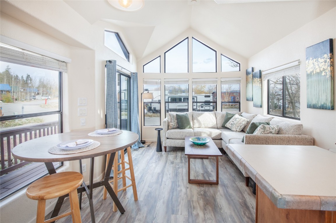 110 Sunshine Loop Property Photo