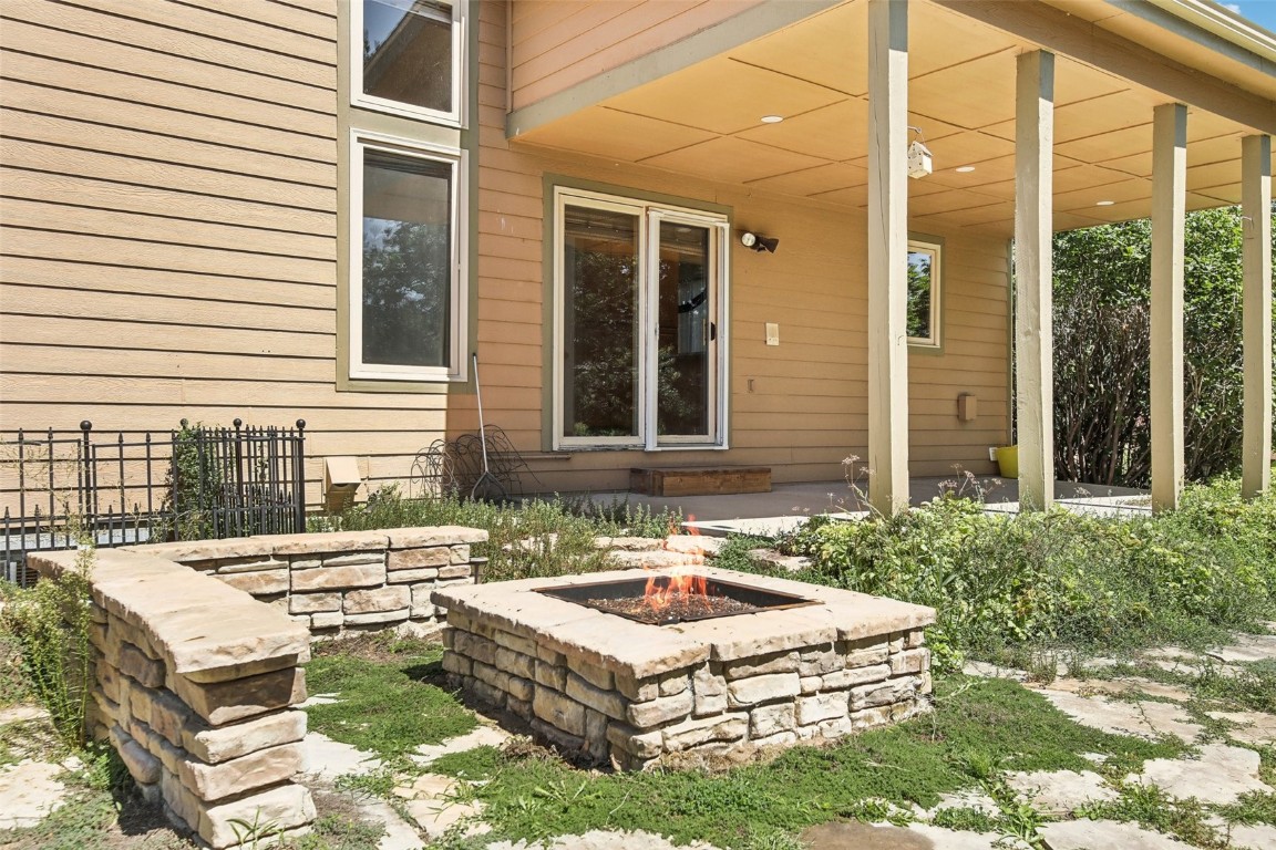 2231 Stillwater Creek Drive Property Photo 4
