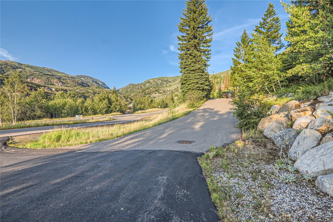 1028 Steamboat Boulevard Property Photo 12