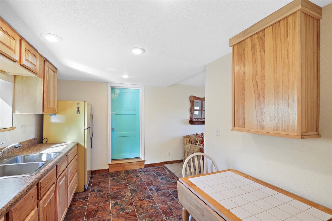 131 W Virginia Street Property Photo 11