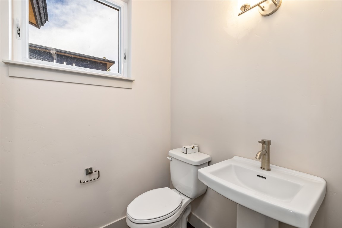 632 Montezuma Road C-3 Property Photo 9