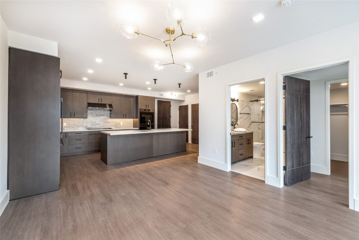 80 W. Main Street 201 Property Photo 5