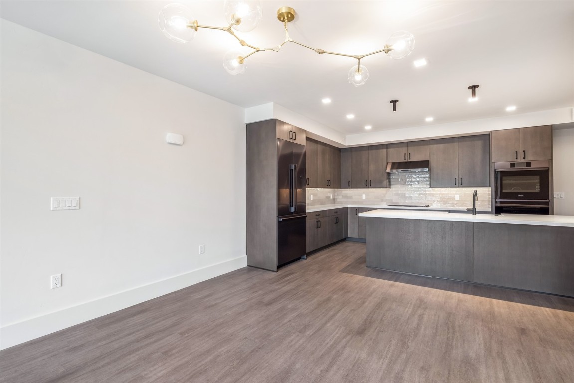 80 W. Main Street 201 Property Photo 6