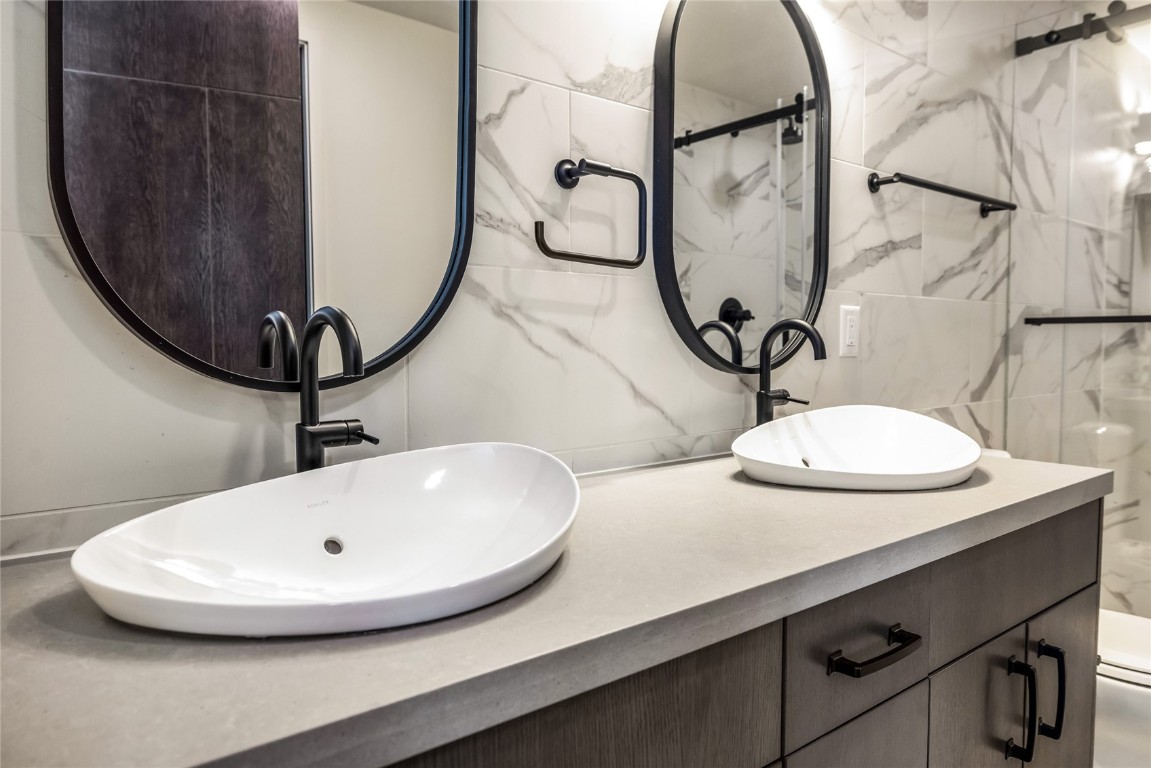 80 W. Main Street 201 Property Photo 12