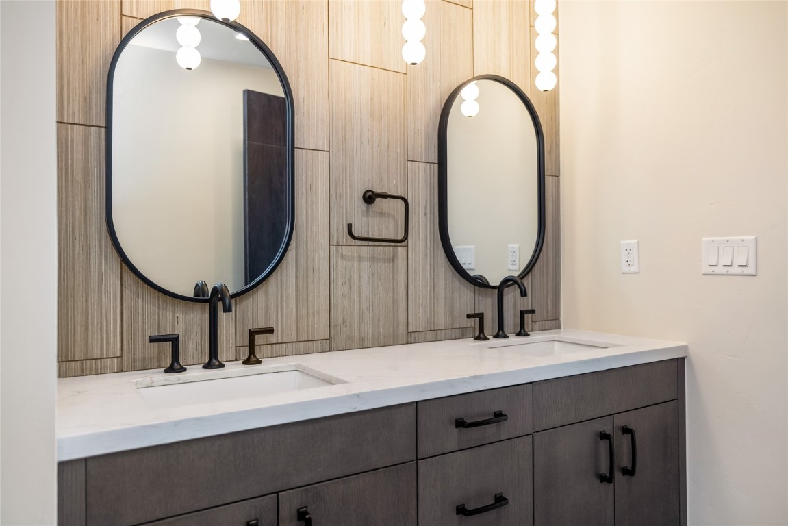 80 W. Main Street 201 Property Photo 14