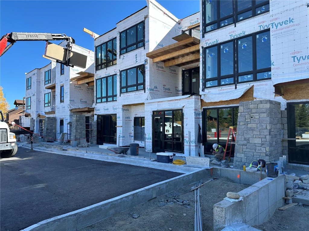 80 W. Main Street 201 Property Photo 17