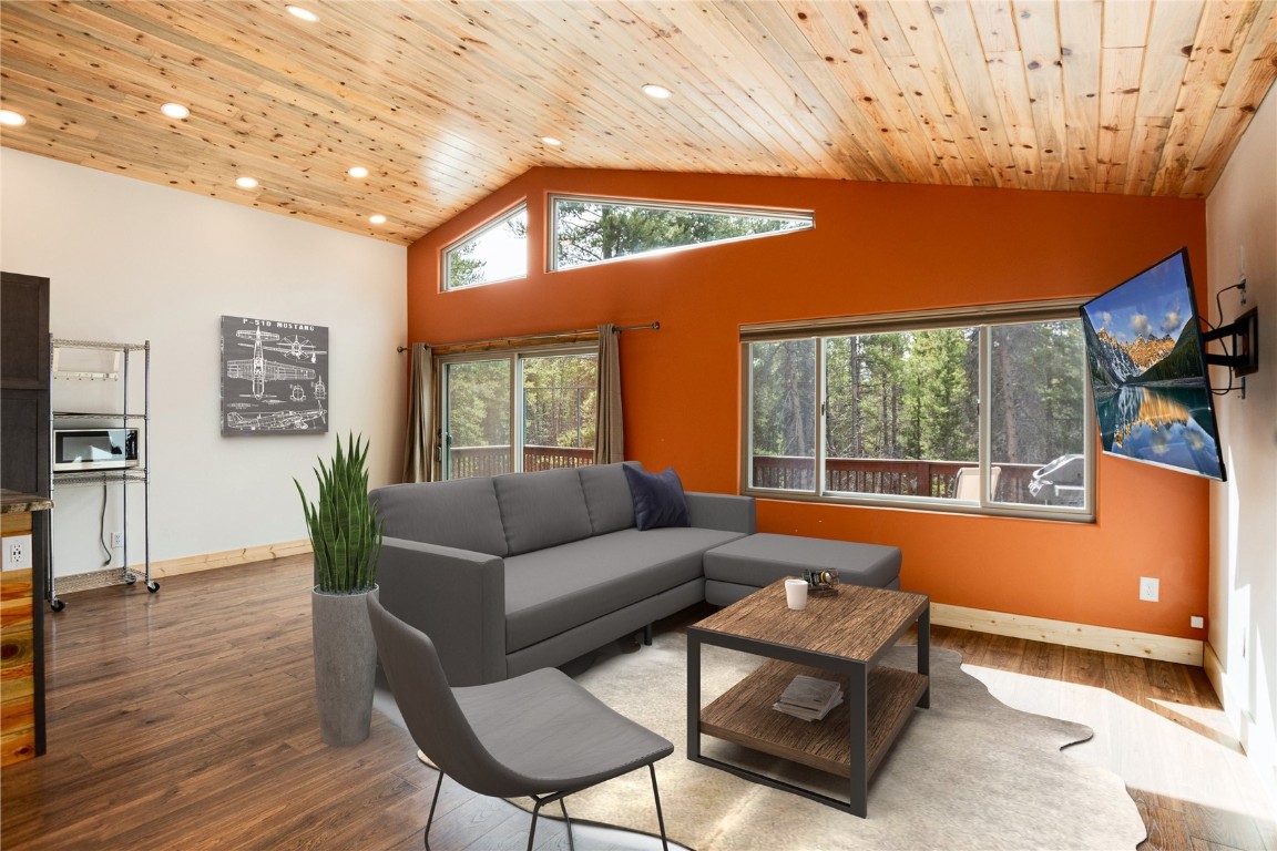 705 Agate Street Property Photo