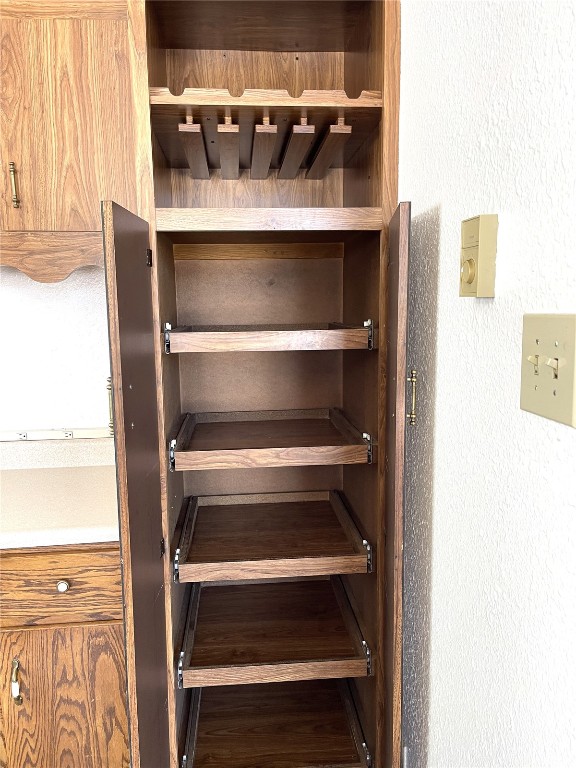 2584 High Creek Road Property Photo 5