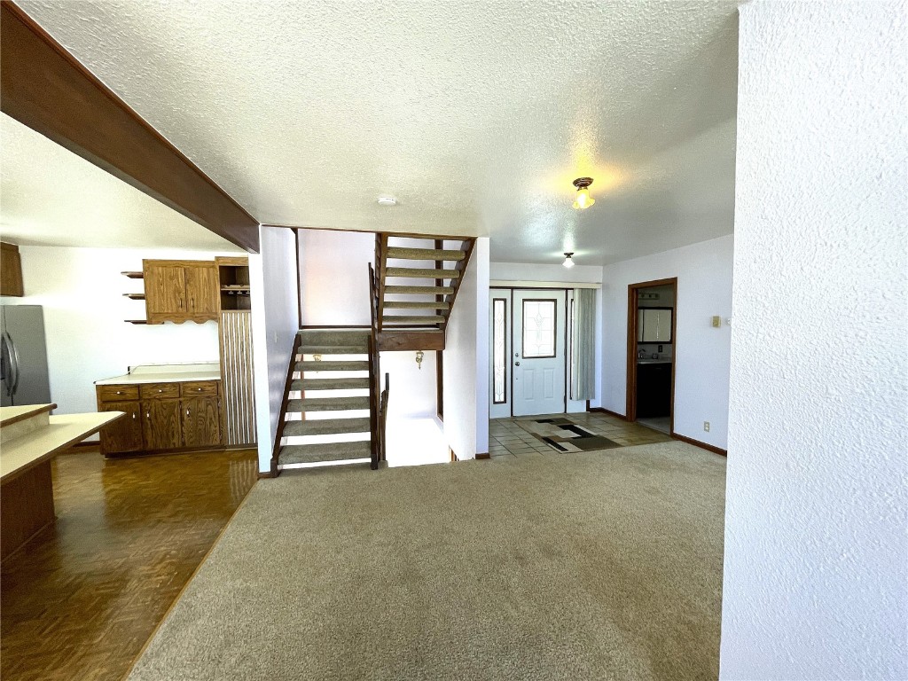 2584 High Creek Road Property Photo 11