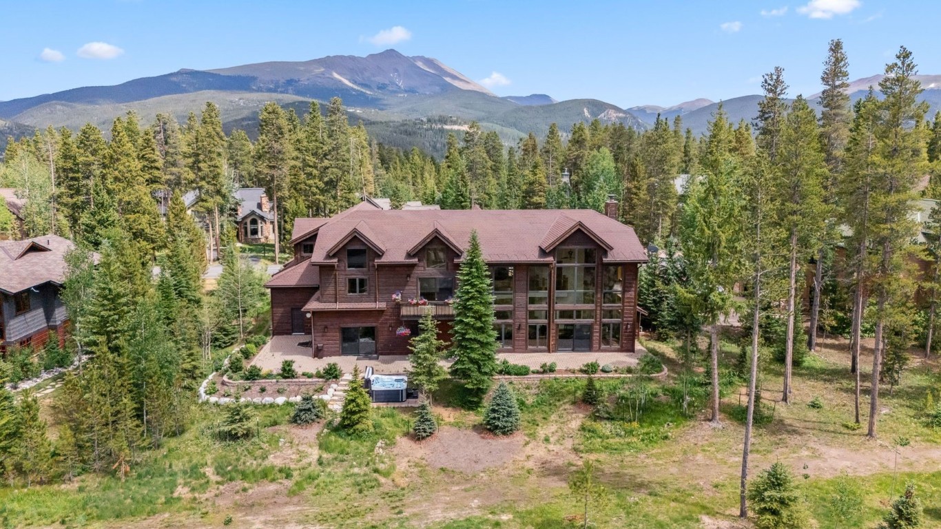 127 Windwood CIRCLE