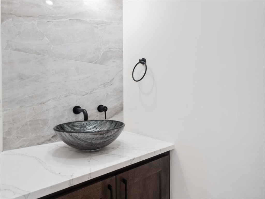 526 N Fuller Placer Road Property Photo 14