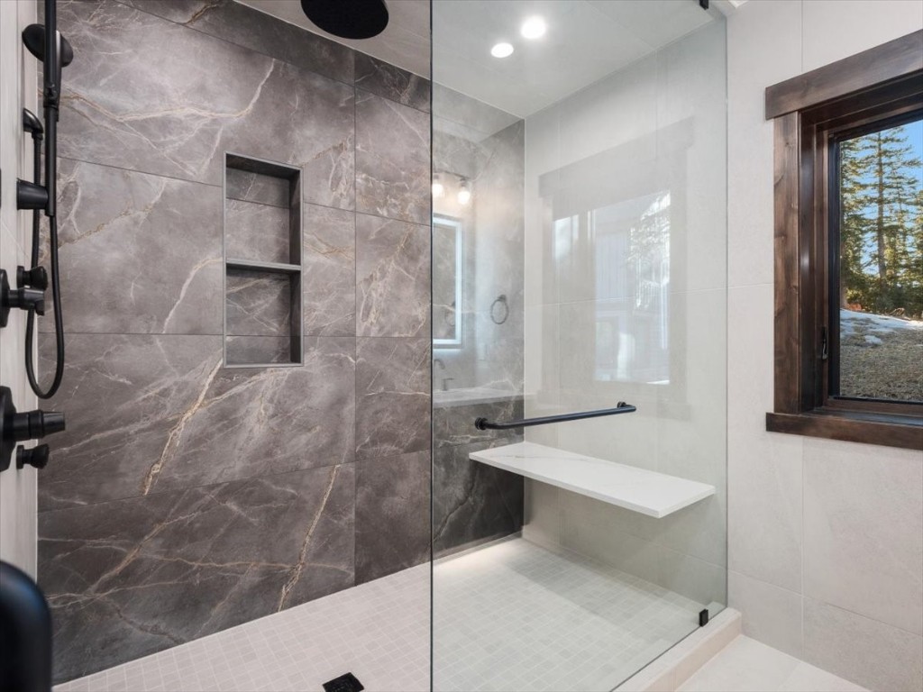 526 N Fuller Placer Road Property Photo 18