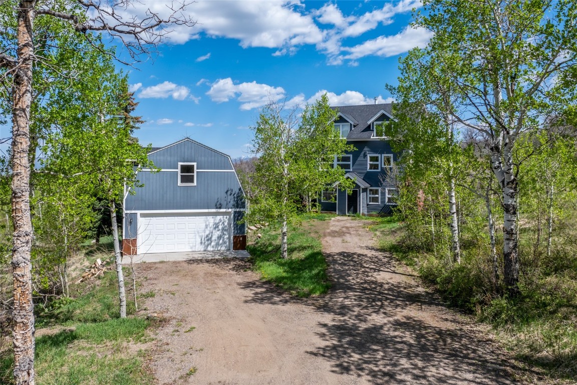 27145 Whitewood Drive E Property Photo 1