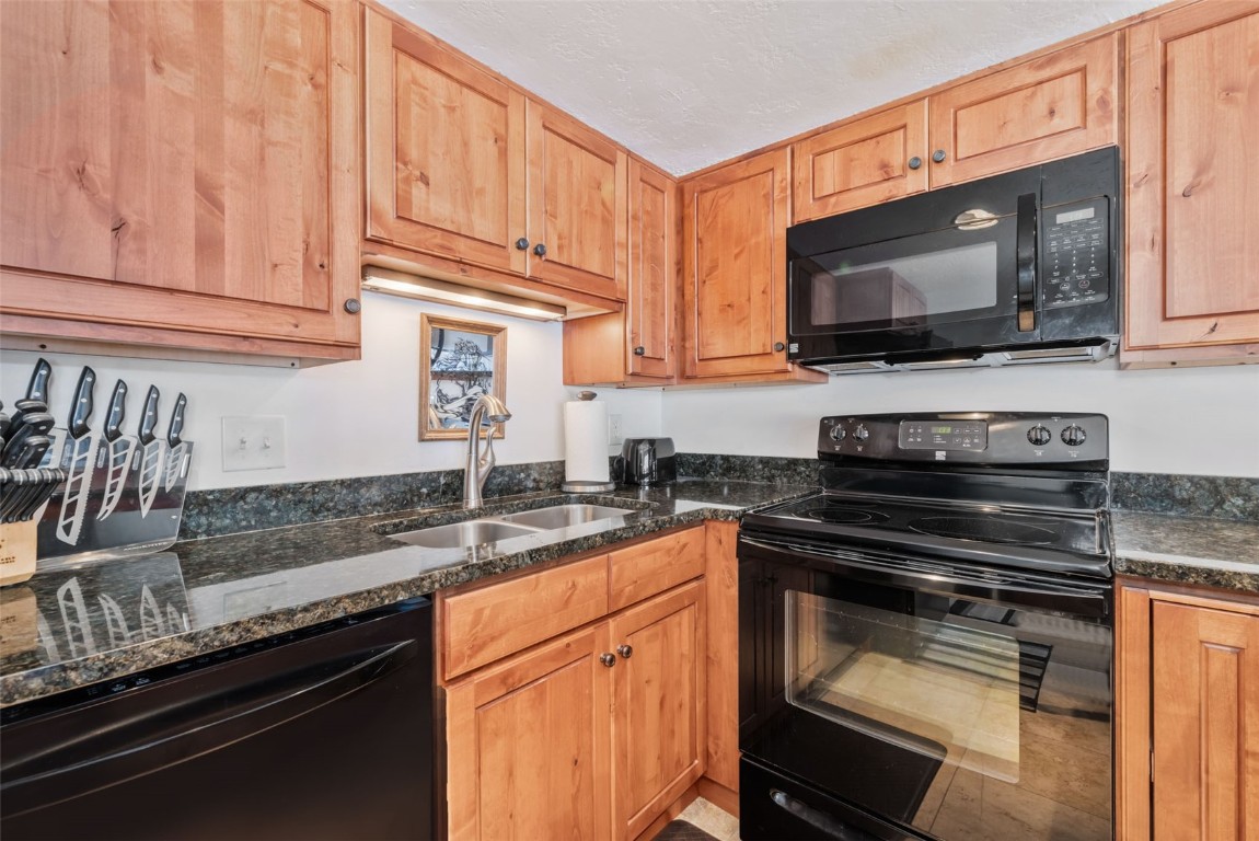 465 Tamarack Drive B205 Property Photo 9